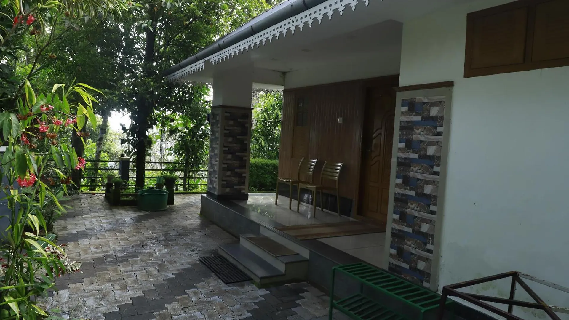 Gems Villa Anachal
